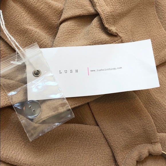 NWT Lush Wide Leg Cropped Pants - Picture 6 of 7